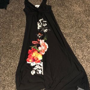 Black floral long sundress   NWT size Large